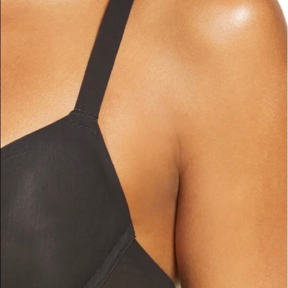 SKIMS Naked Underwire Demi Bra - Picture 4 of 16